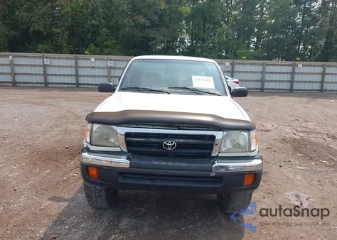 1998 Toyota Tacoma Base V6 z USA, uszkodzony, nr VIN 4TAWN72N7WZ087201